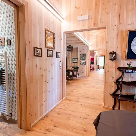Haus Himmelfahrt 롯지 소프라볼차노